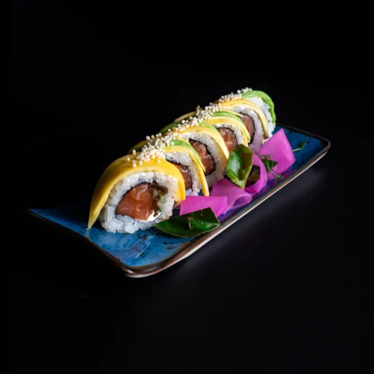 fusion-uramaki-losos-mango-awokado_hanashi
