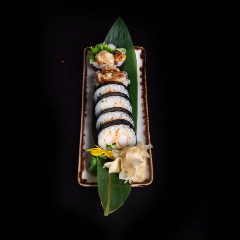 futomaki-krewetka-w-tempurze-majonez-ogorek_hanashi