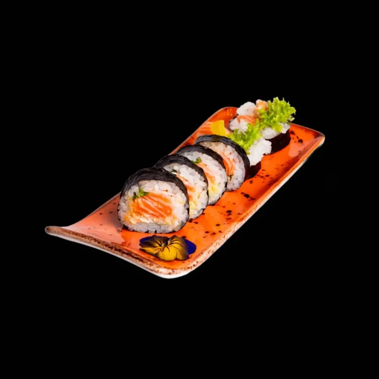 futomaki-losos-opalany-ostry-majonez-oshinko-sriracha-por-limonka_hanashi