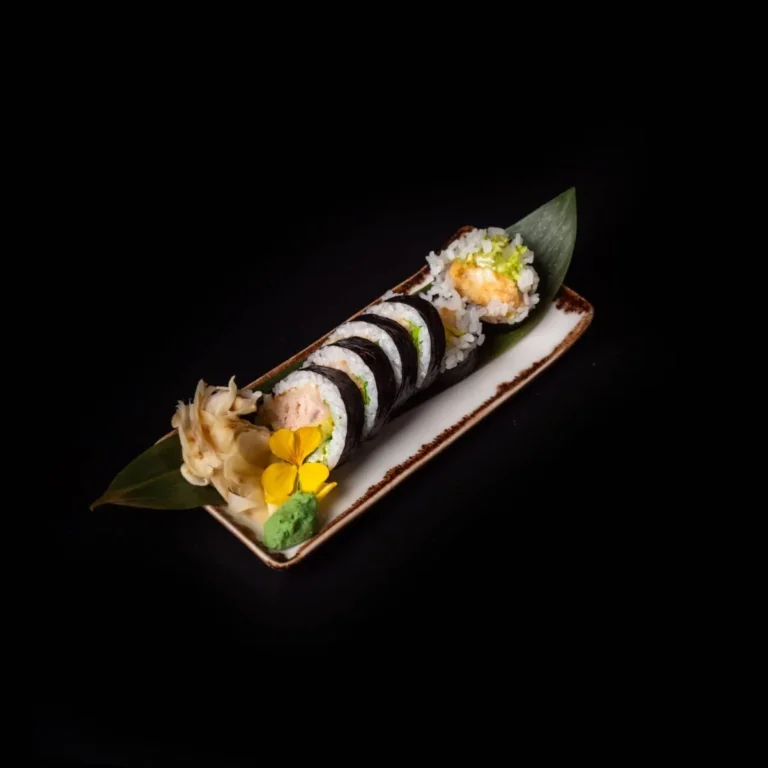 futomaki-miecznik-panko-majonez-oshinko-ogorek_hanashi