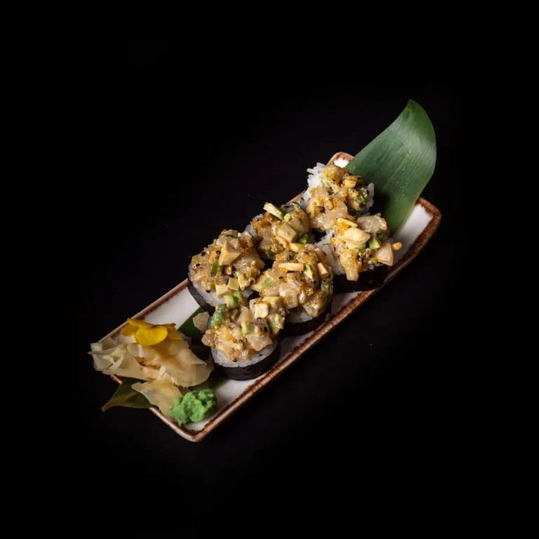 futomaki-salatka-z-przegrzebkow_hanashi